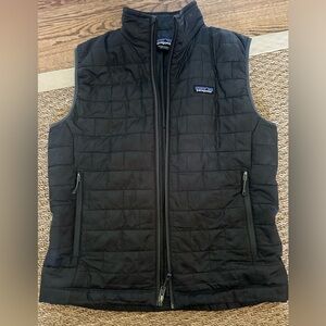 Men’s Patagonia Vest in Black, Size Medium